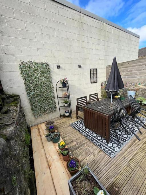 Just The Splott! Sleeps 6, 8 Mins To Stadium. Cardiff Exterior foto